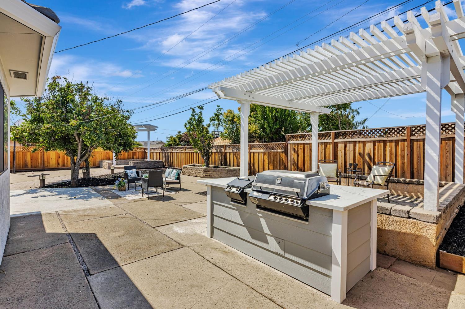 38597 Farwell Drive