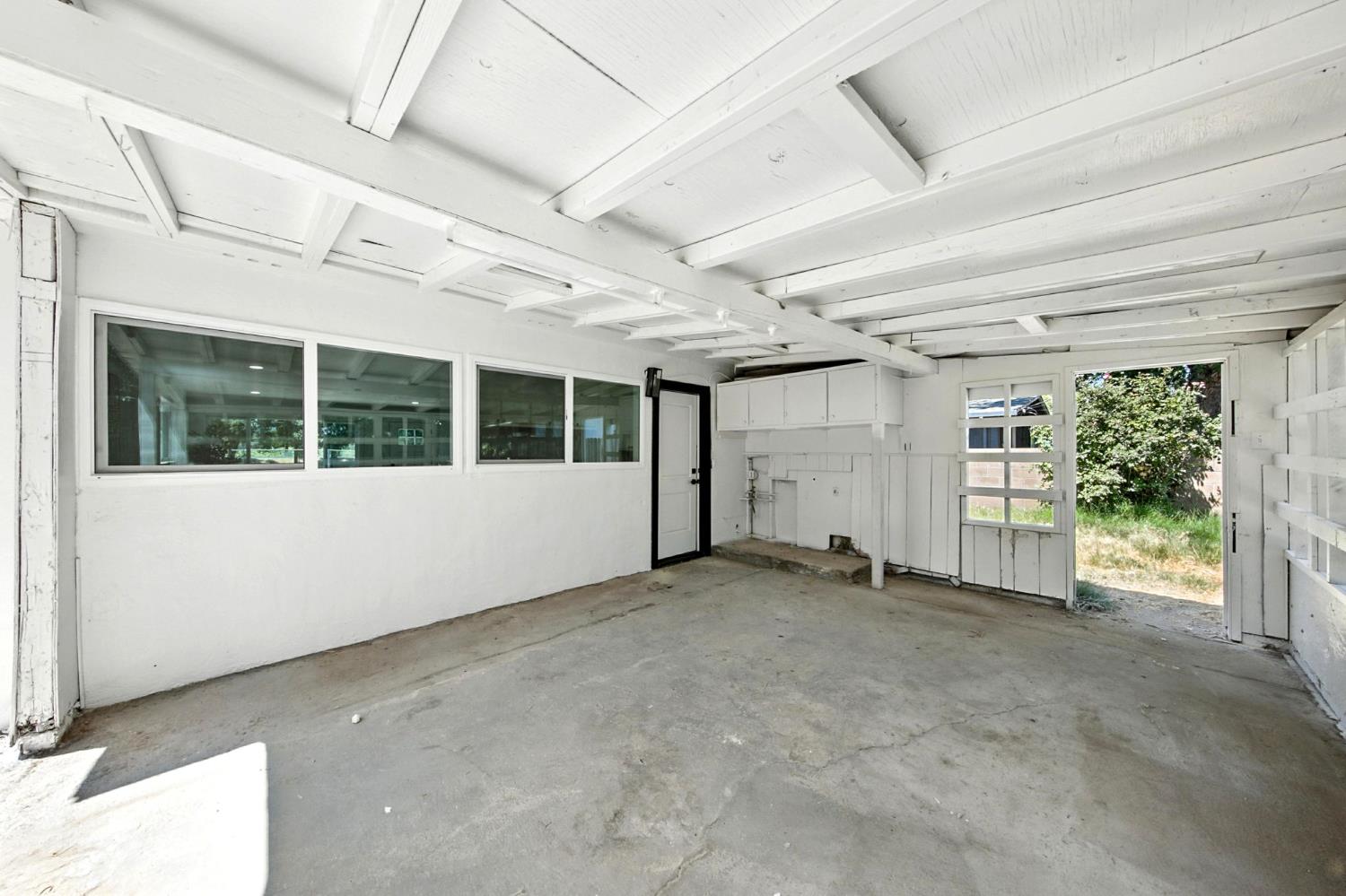 712 Elkhorn Plaza