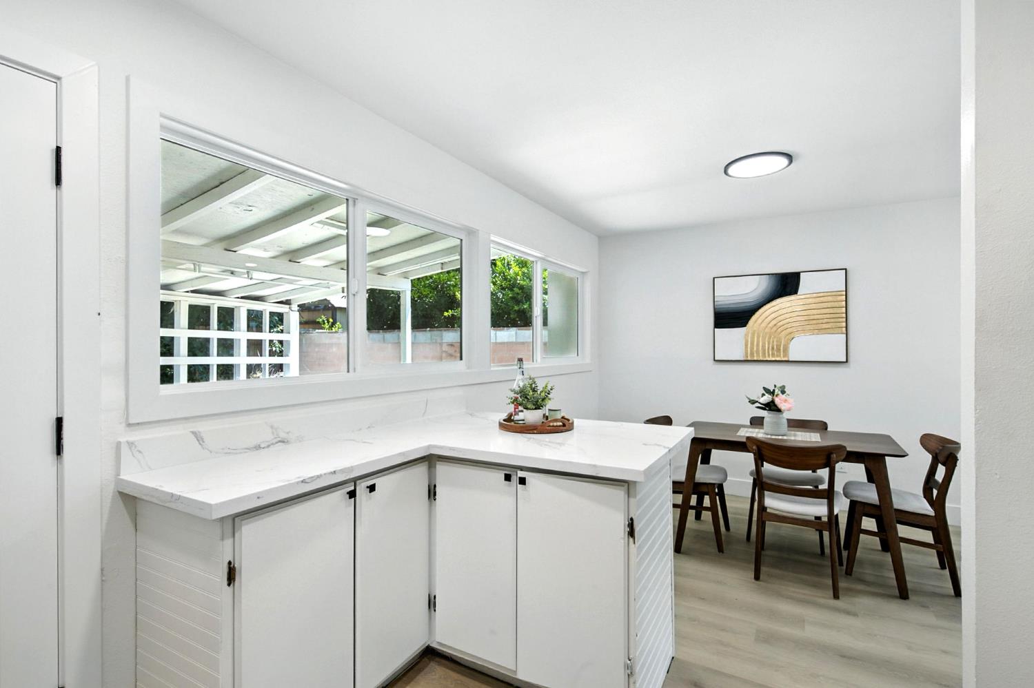 712 Elkhorn Plaza