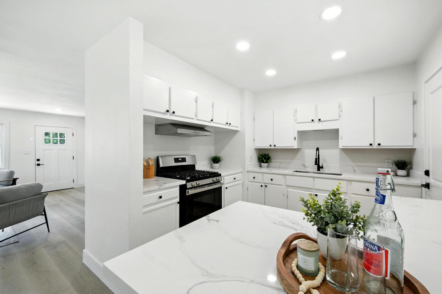 712 Elkhorn Plaza