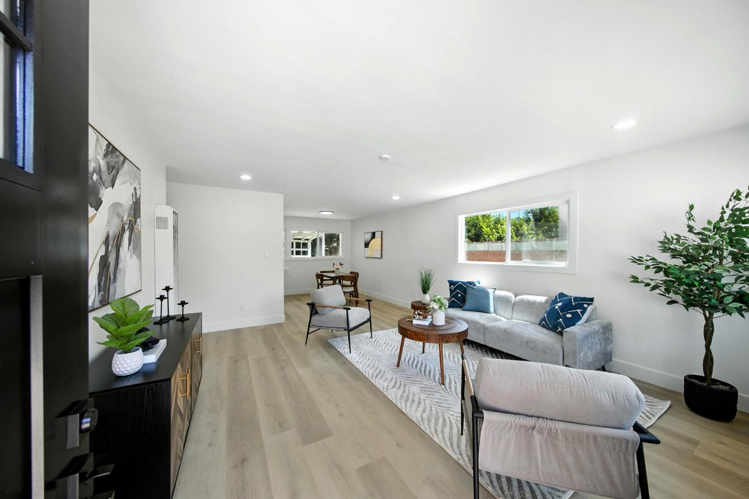712 Elkhorn Plaza