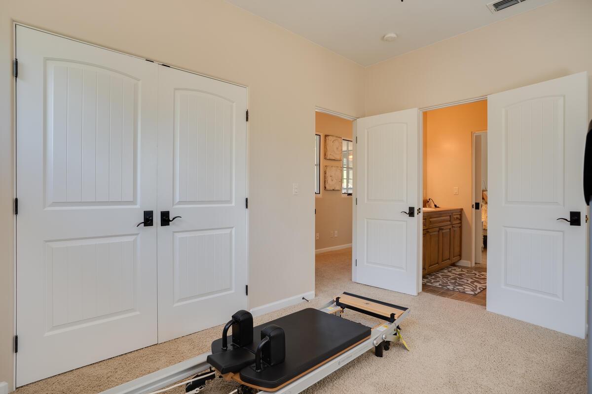 6921 Fallsbrook Court