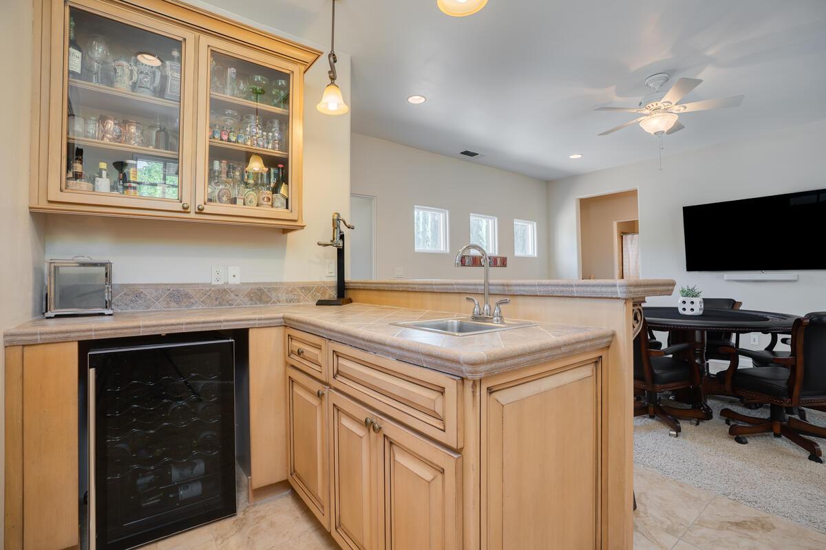 6921 Fallsbrook Court