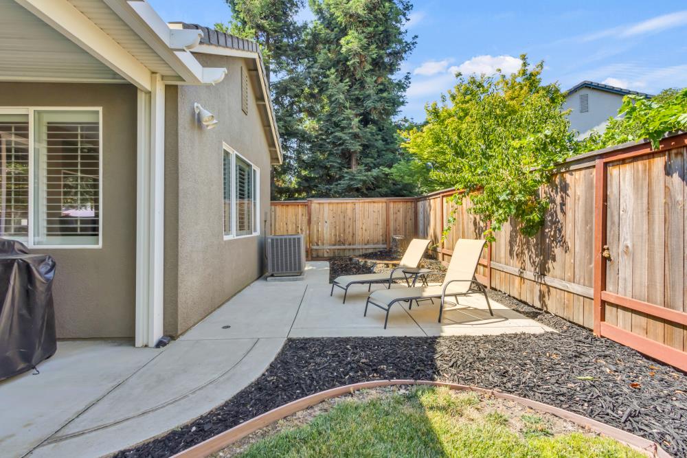 9688 Pasture Rose Court