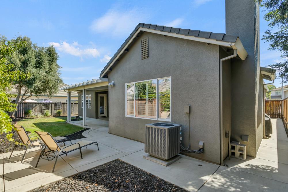 9688 Pasture Rose Court