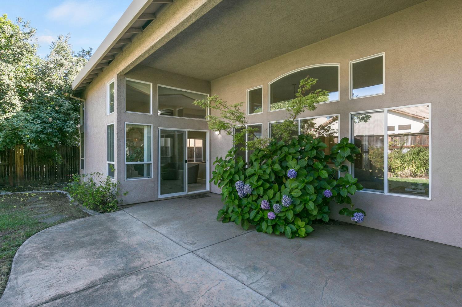 1120 Kingfisher Circle