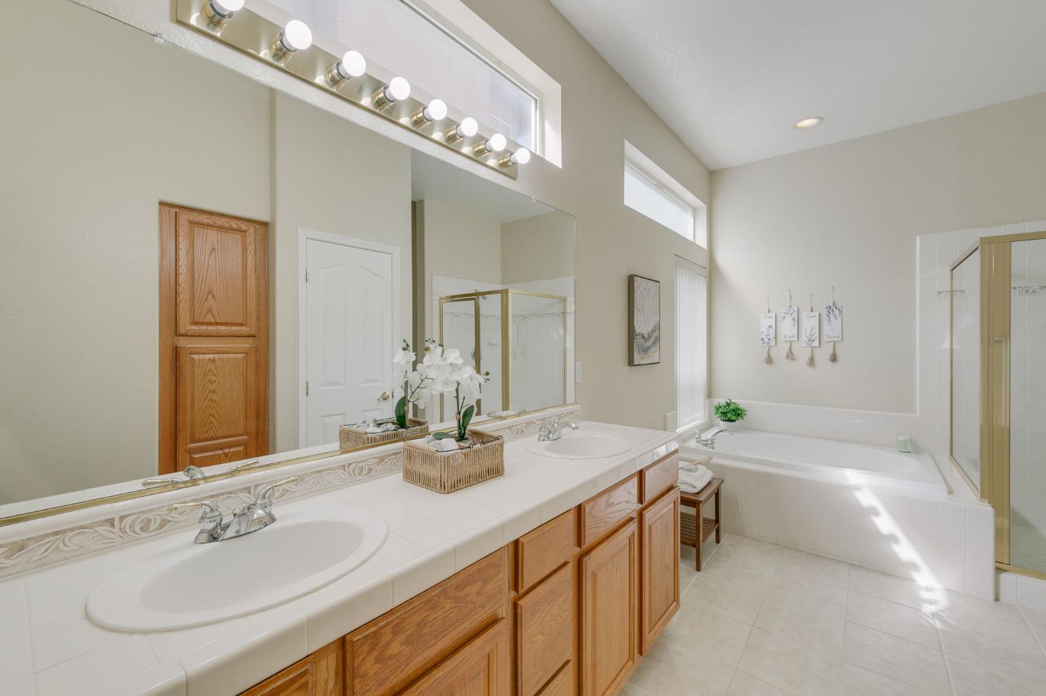 1120 Kingfisher Circle