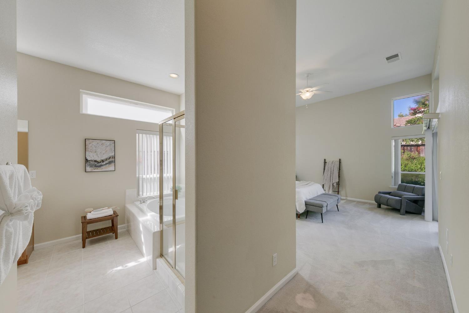 1120 Kingfisher Circle