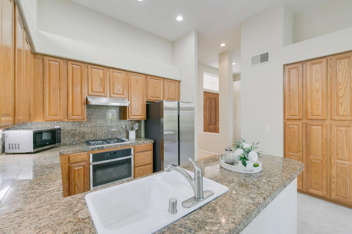 1120 Kingfisher Circle
