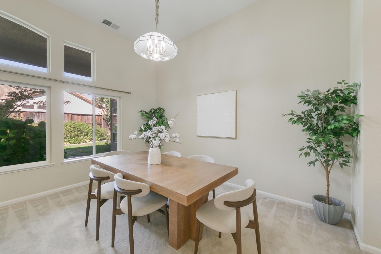 1120 Kingfisher Circle