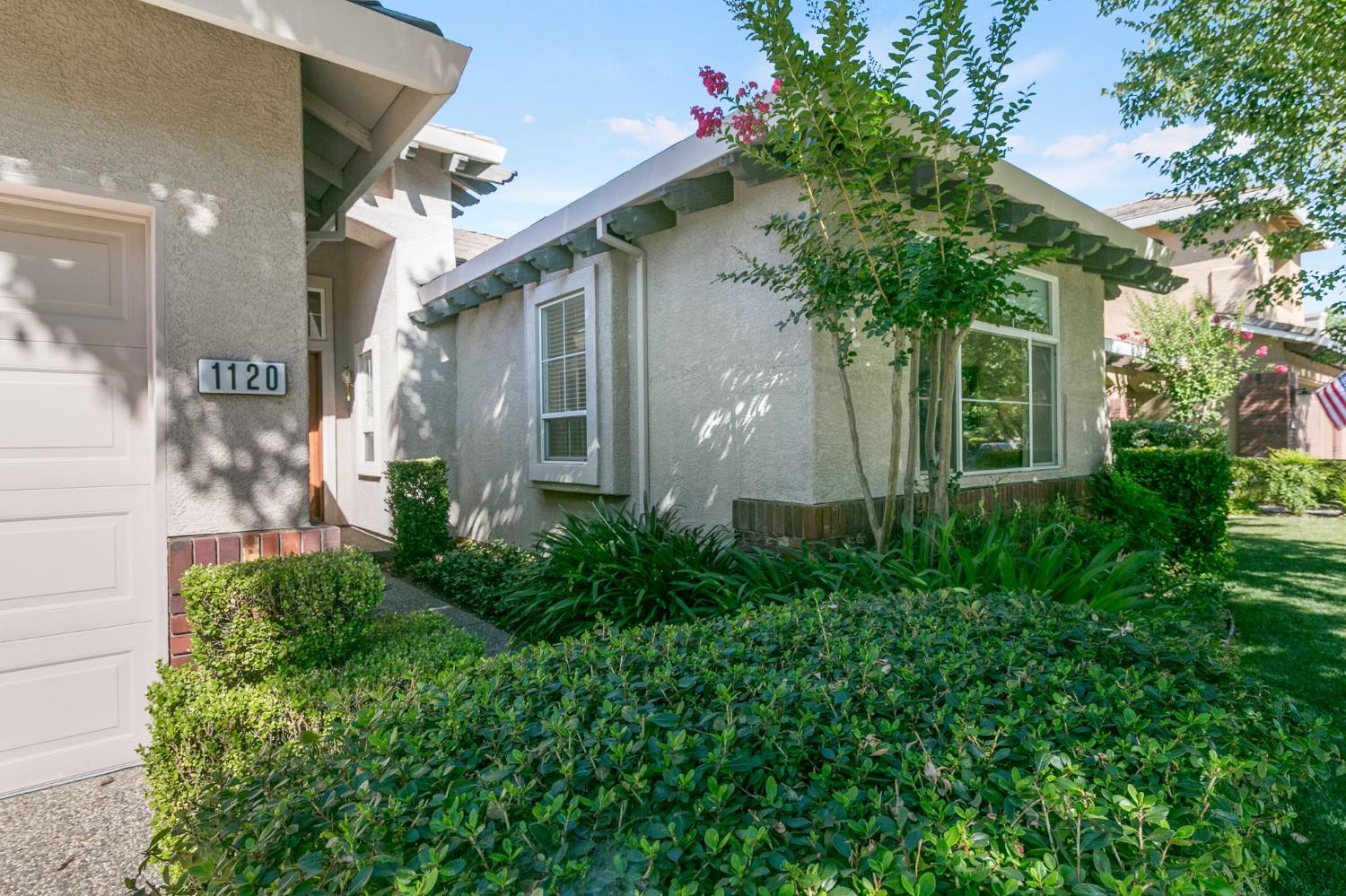 1120 Kingfisher Circle