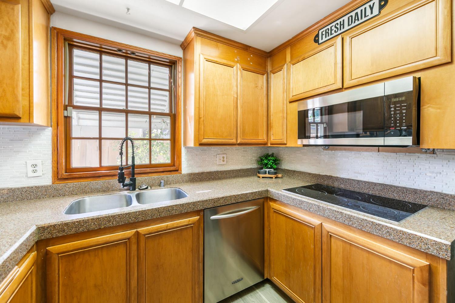 2344 Glenfaire Drive