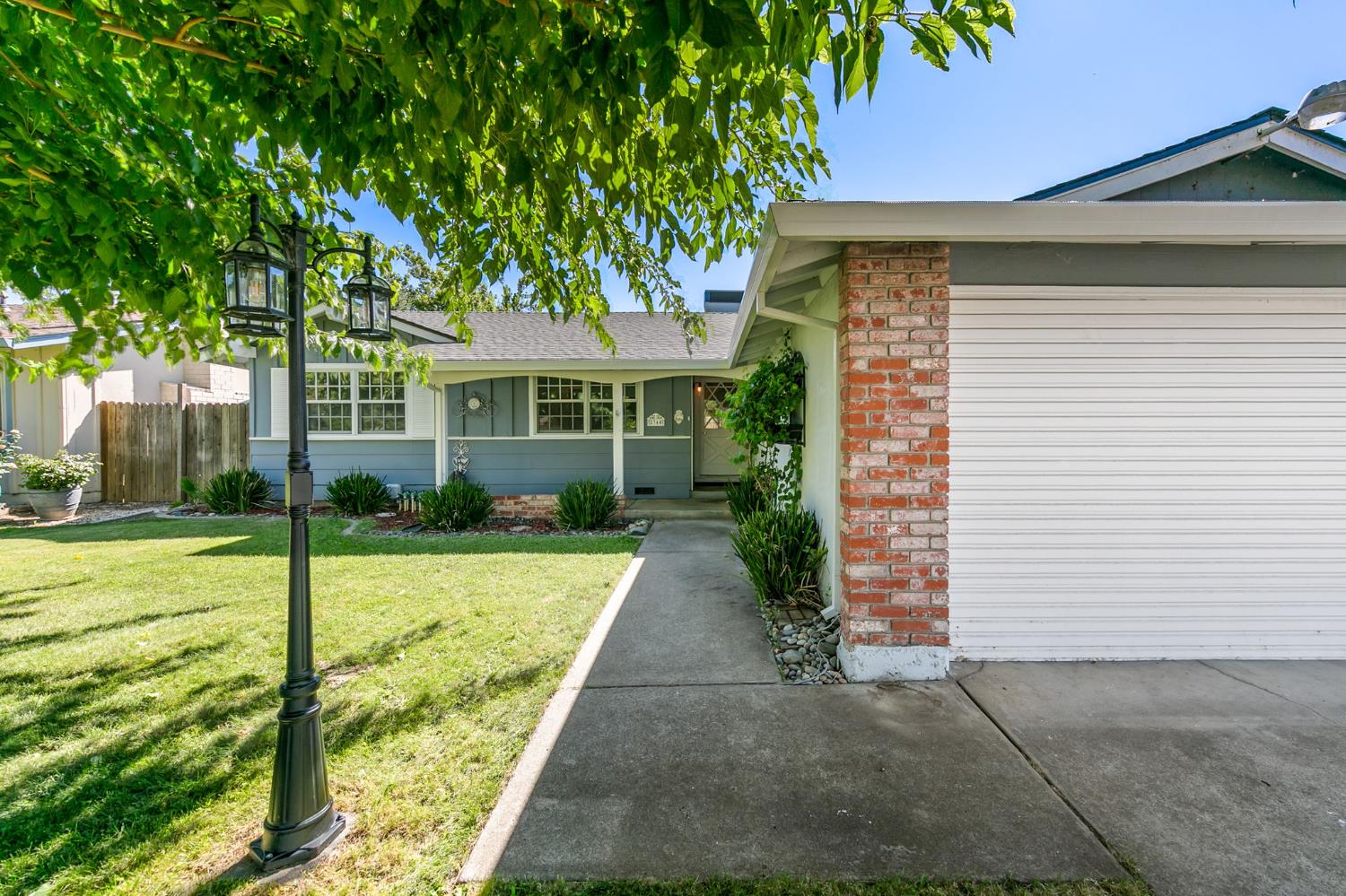 2344 Glenfaire Drive