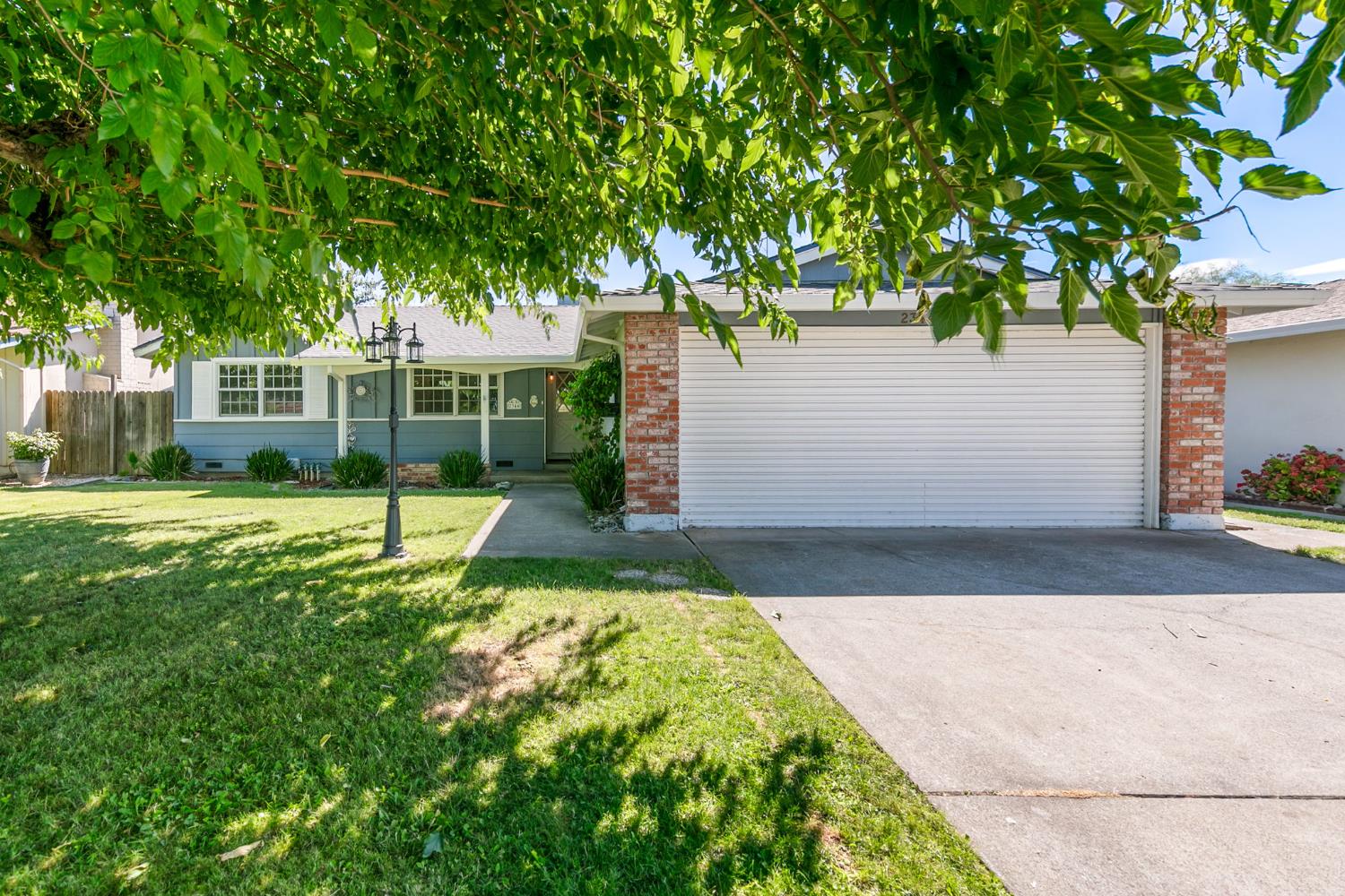 2344 Glenfaire Drive