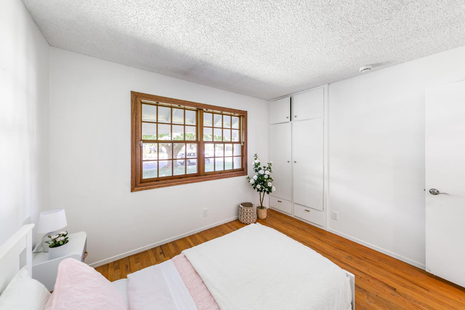 2344 Glenfaire Drive