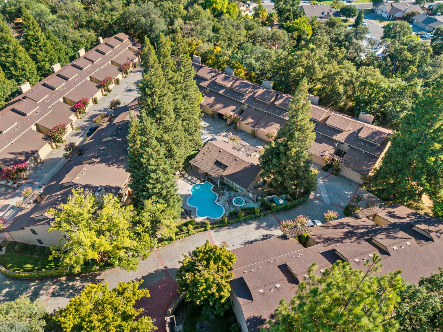 5640 Verner Oak Court 2