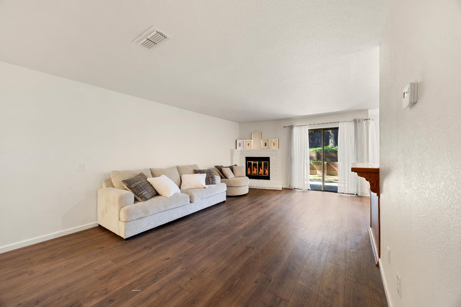 5640 Verner Oak Court 2