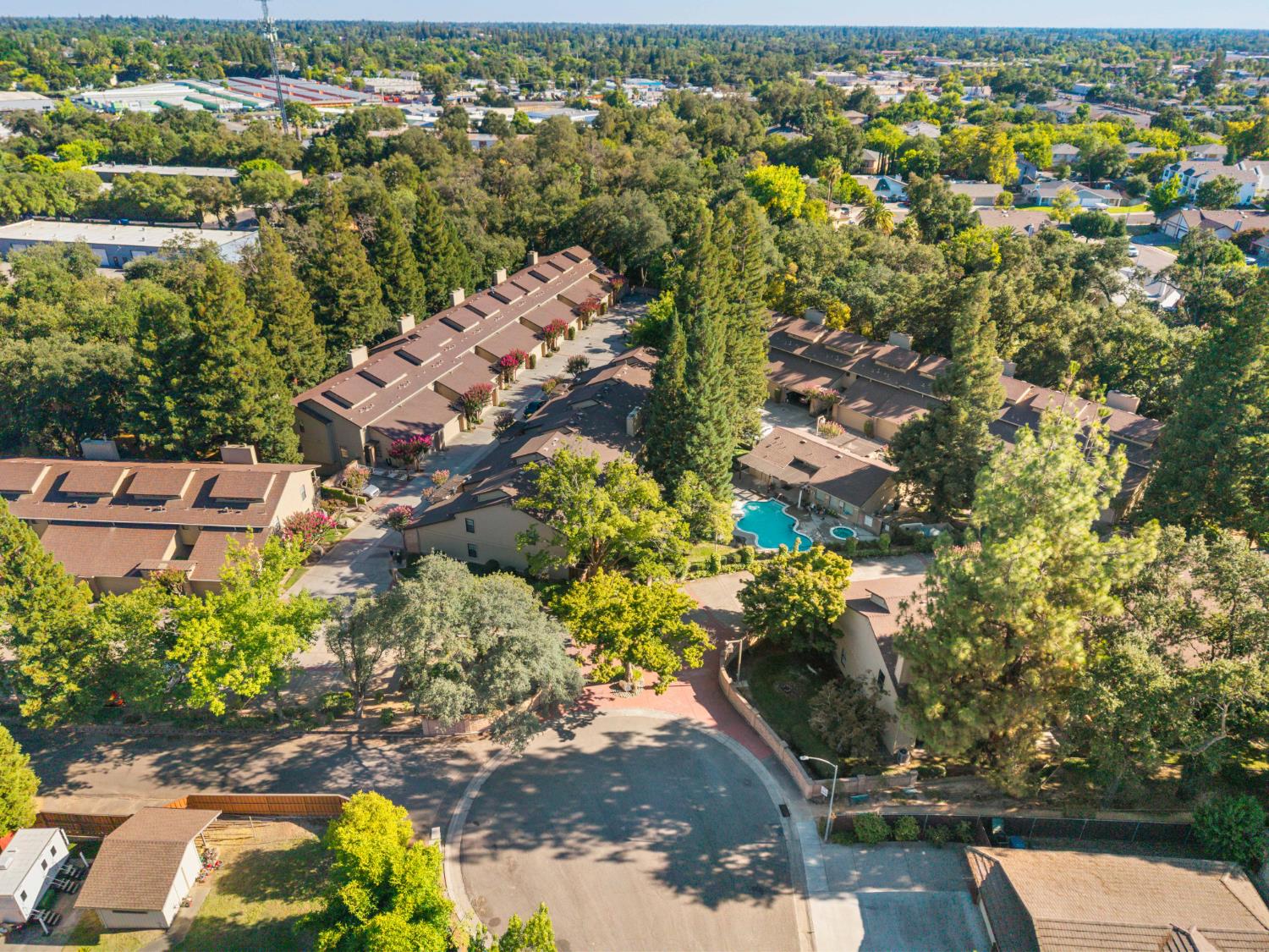 5640 Verner Oak Court 2