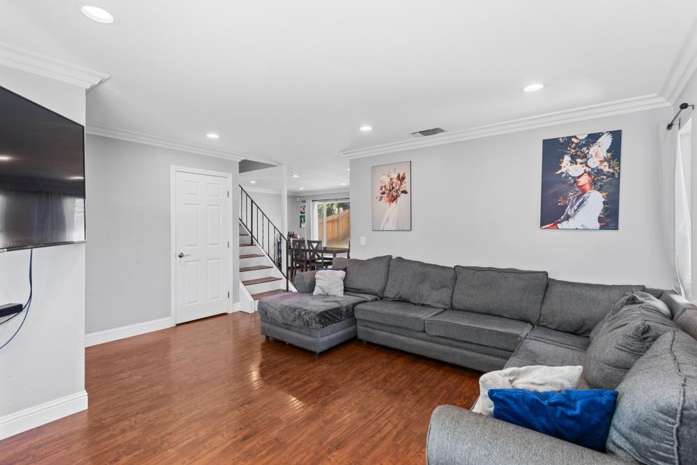 7109 Roca Way