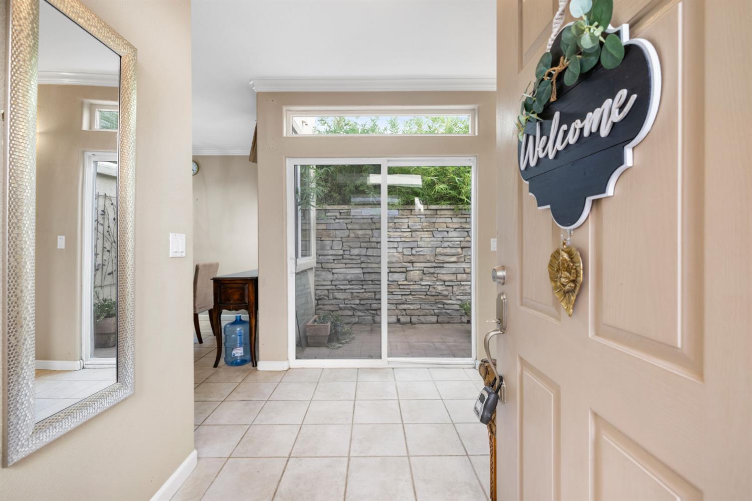 2736 Via Villaggio