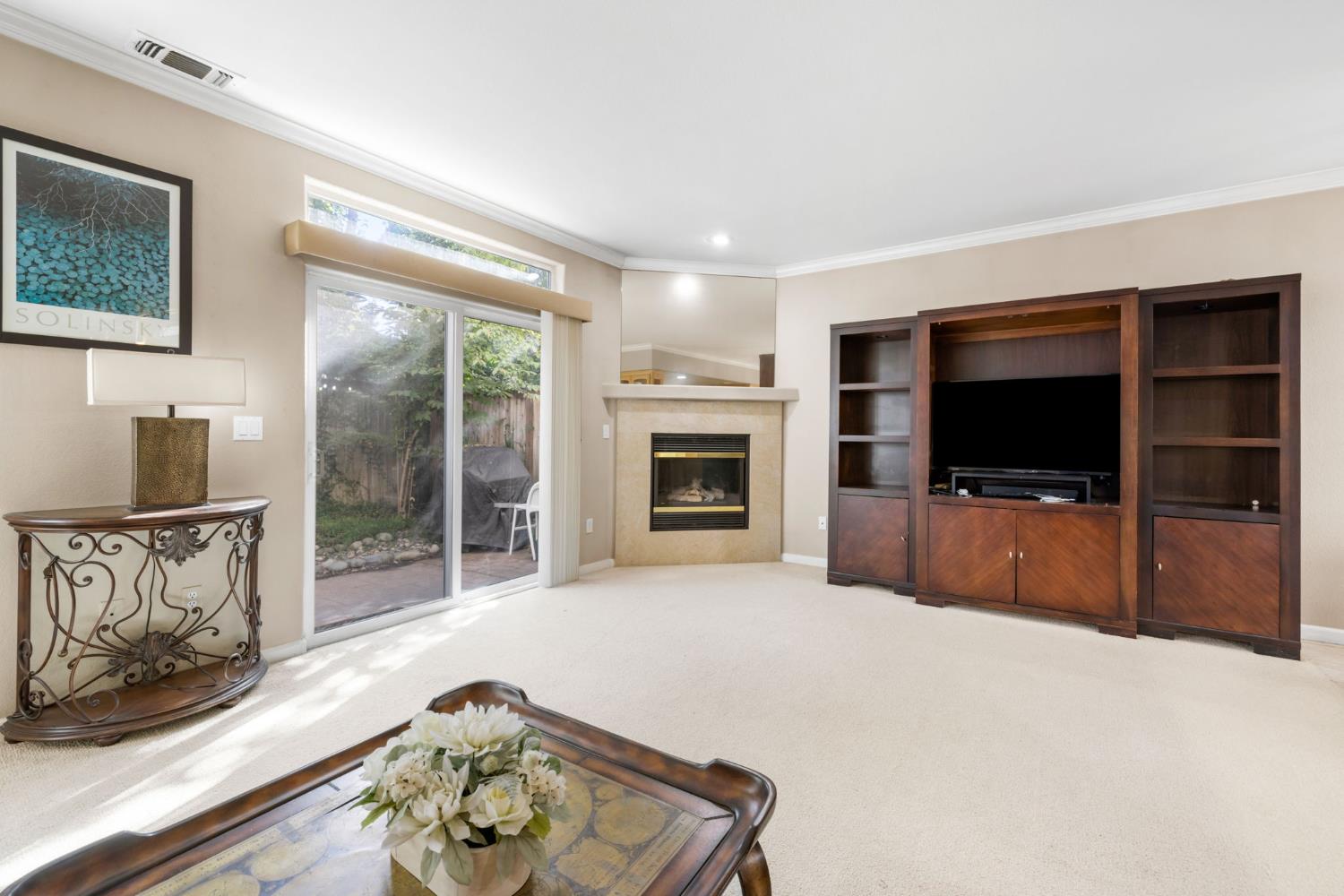 2736 Via Villaggio