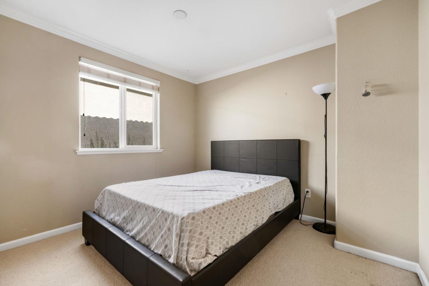 2736 Via Villaggio