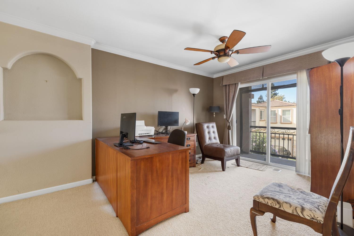 2736 Via Villaggio