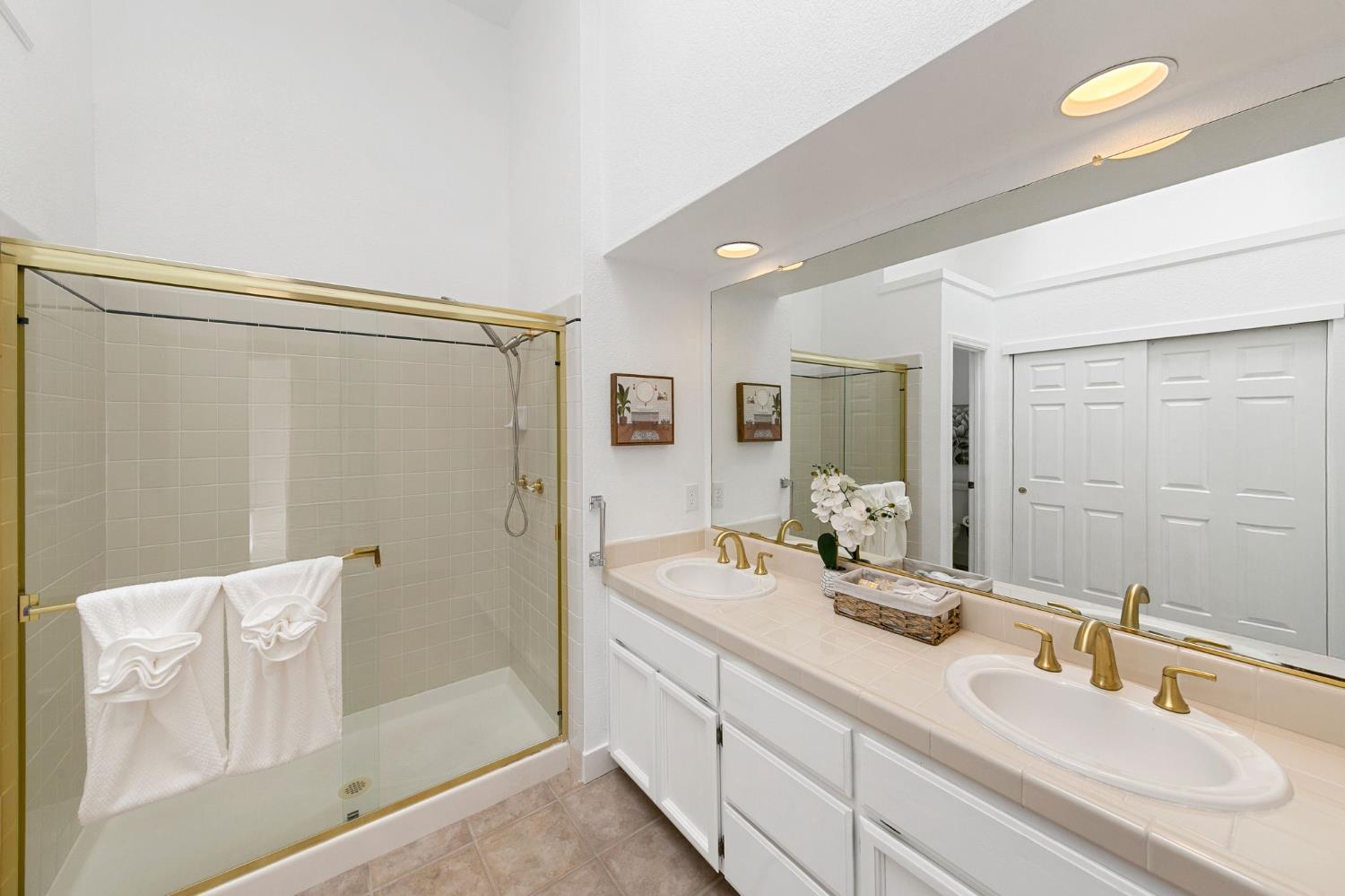 15190 Celebrar Street