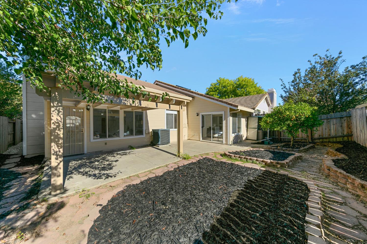 15190 Celebrar Street