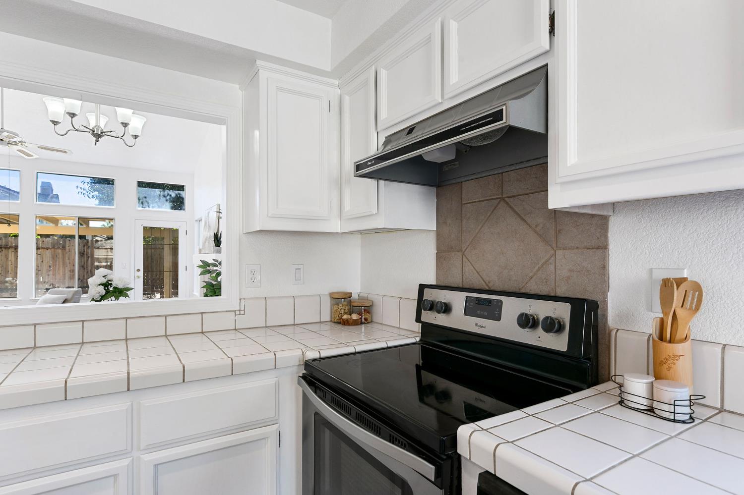 15190 Celebrar Street