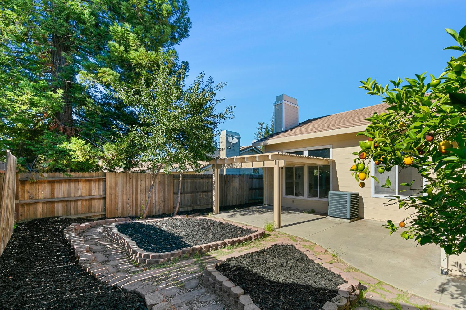 15190 Celebrar Street