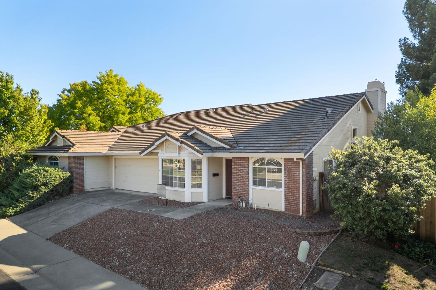 15190 Celebrar Street