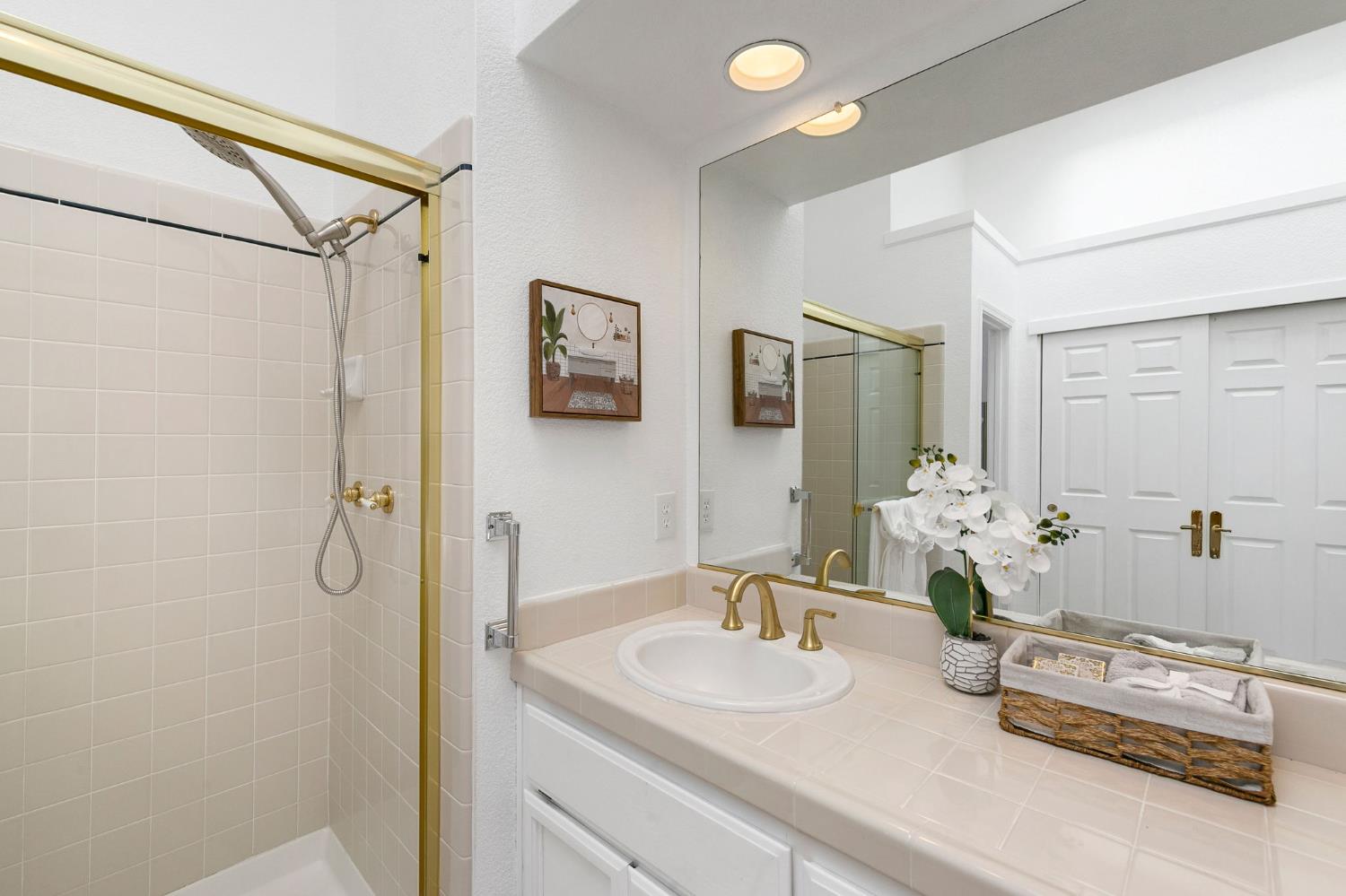 15190 Celebrar Street