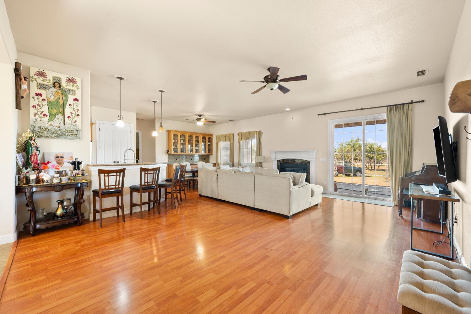 6581 Wisconsin Avenue