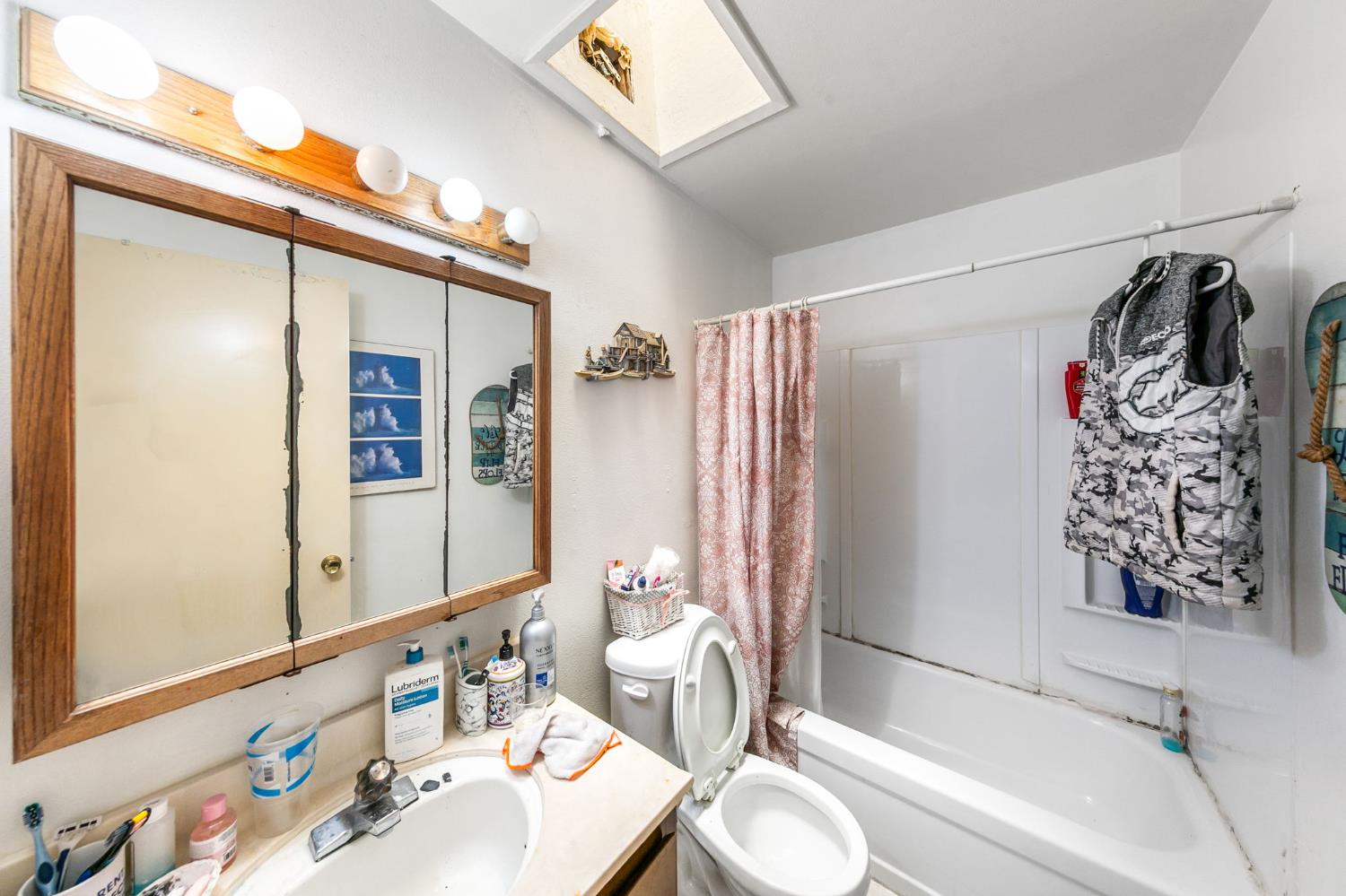 4745 Oakhollow Drive