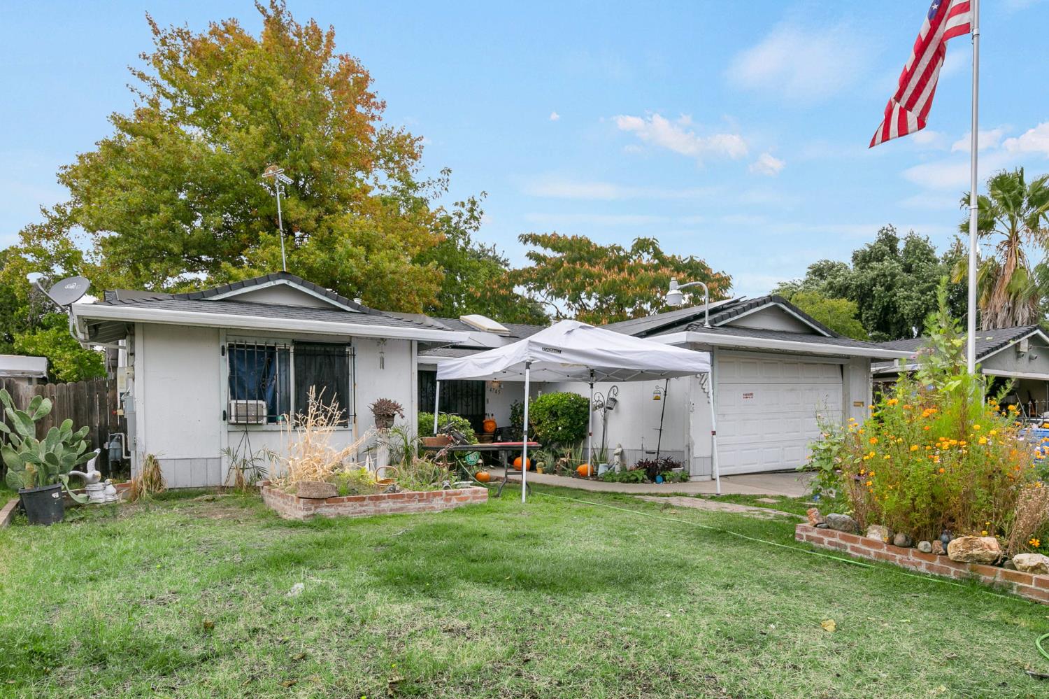 4745 Oakhollow Drive