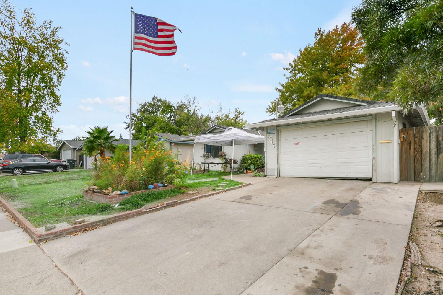 4745 Oakhollow Drive