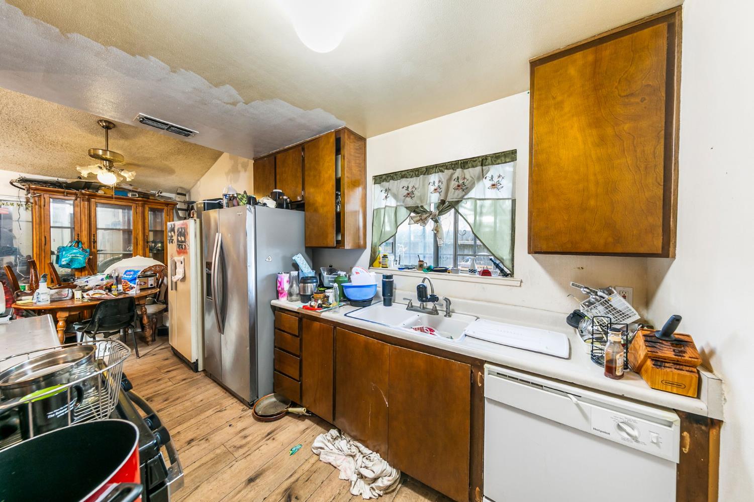 4745 Oakhollow Drive