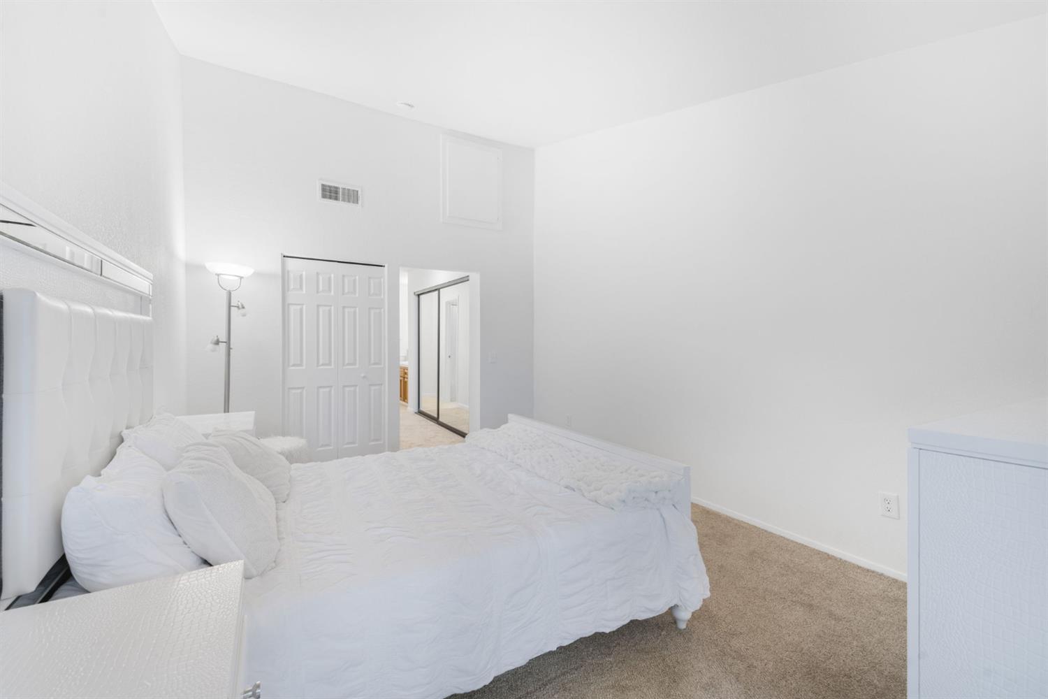 5640 Verner Oak Court 2