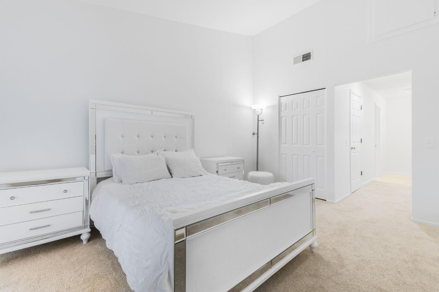 5640 Verner Oak Court 2