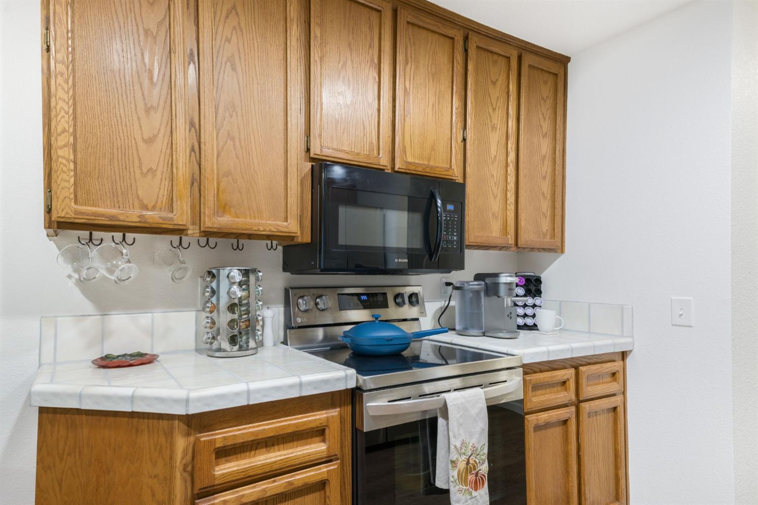 5640 Verner Oak Court 2