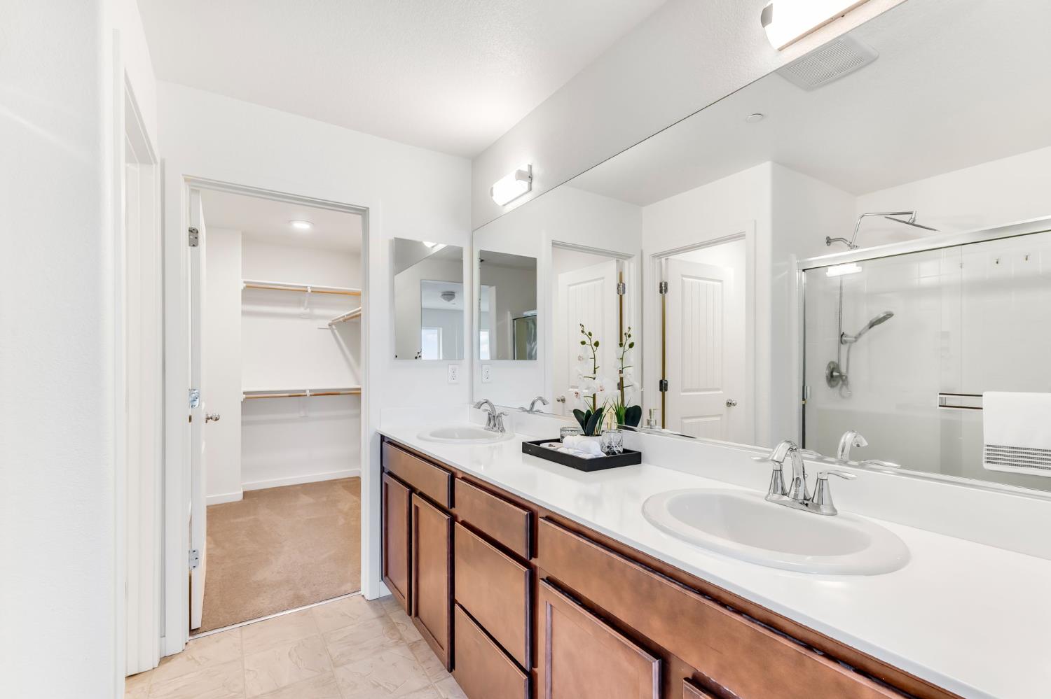 10946 International Drive