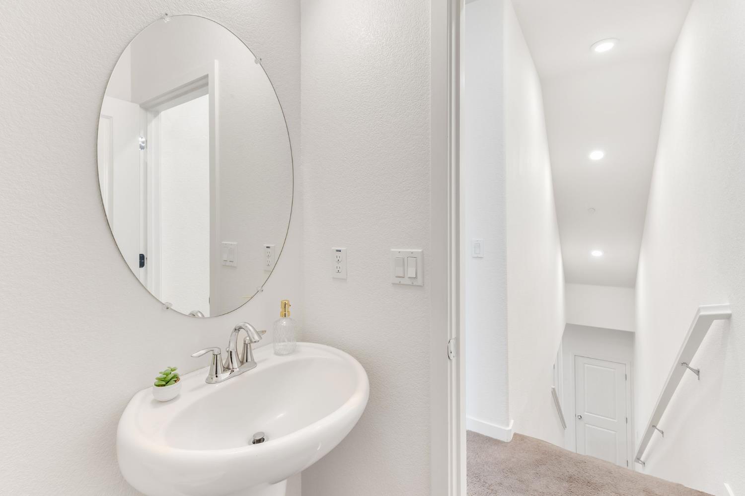 10946 International Drive