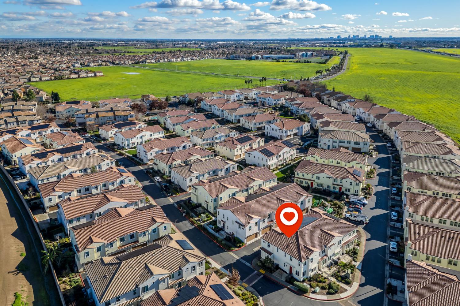 5301 E Commerce Way 54101