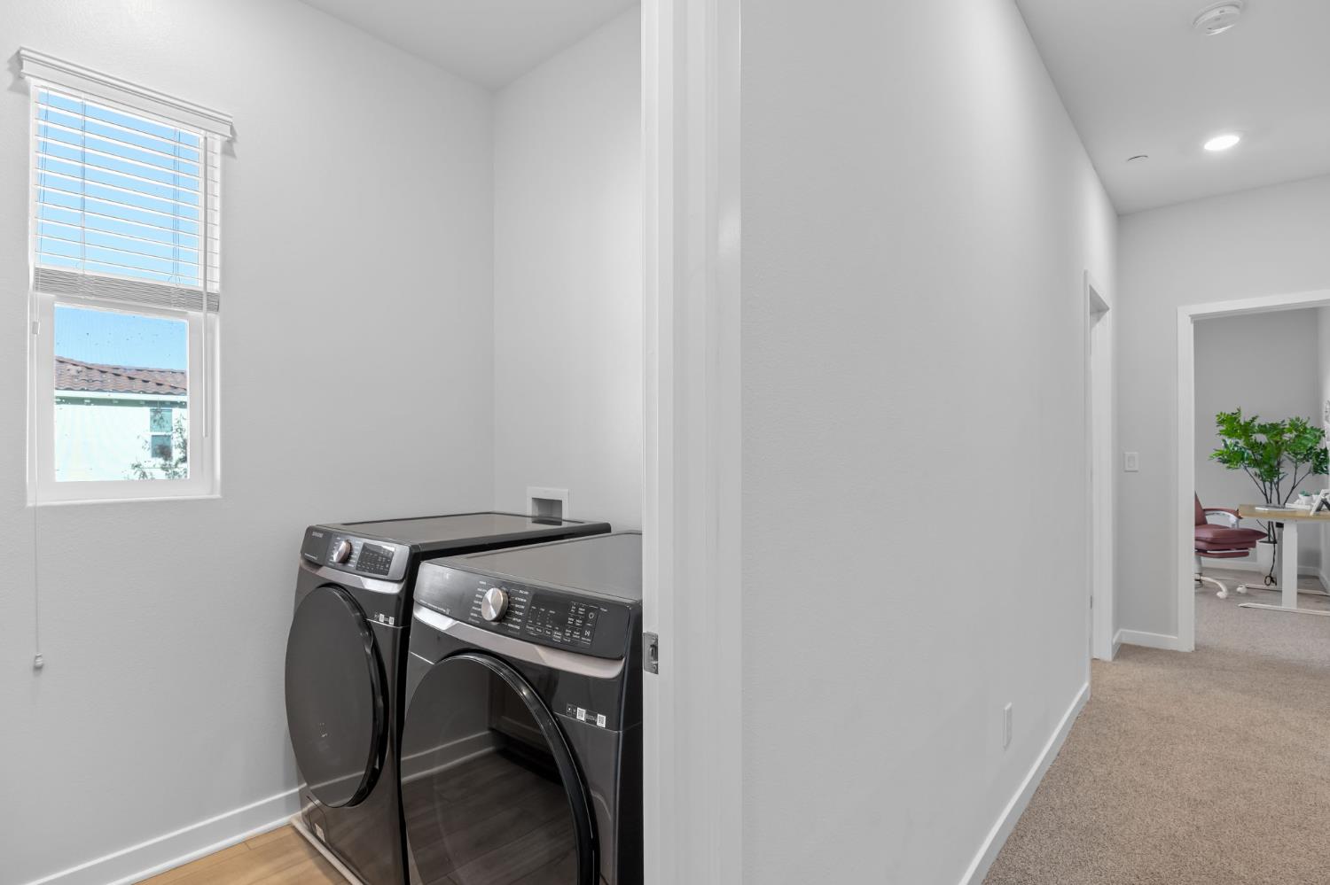 5301 E Commerce Way 54101