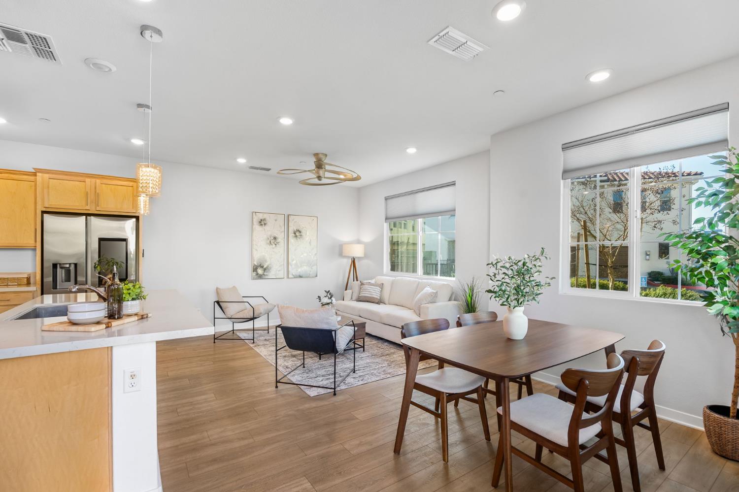 5301 E Commerce Way 54101