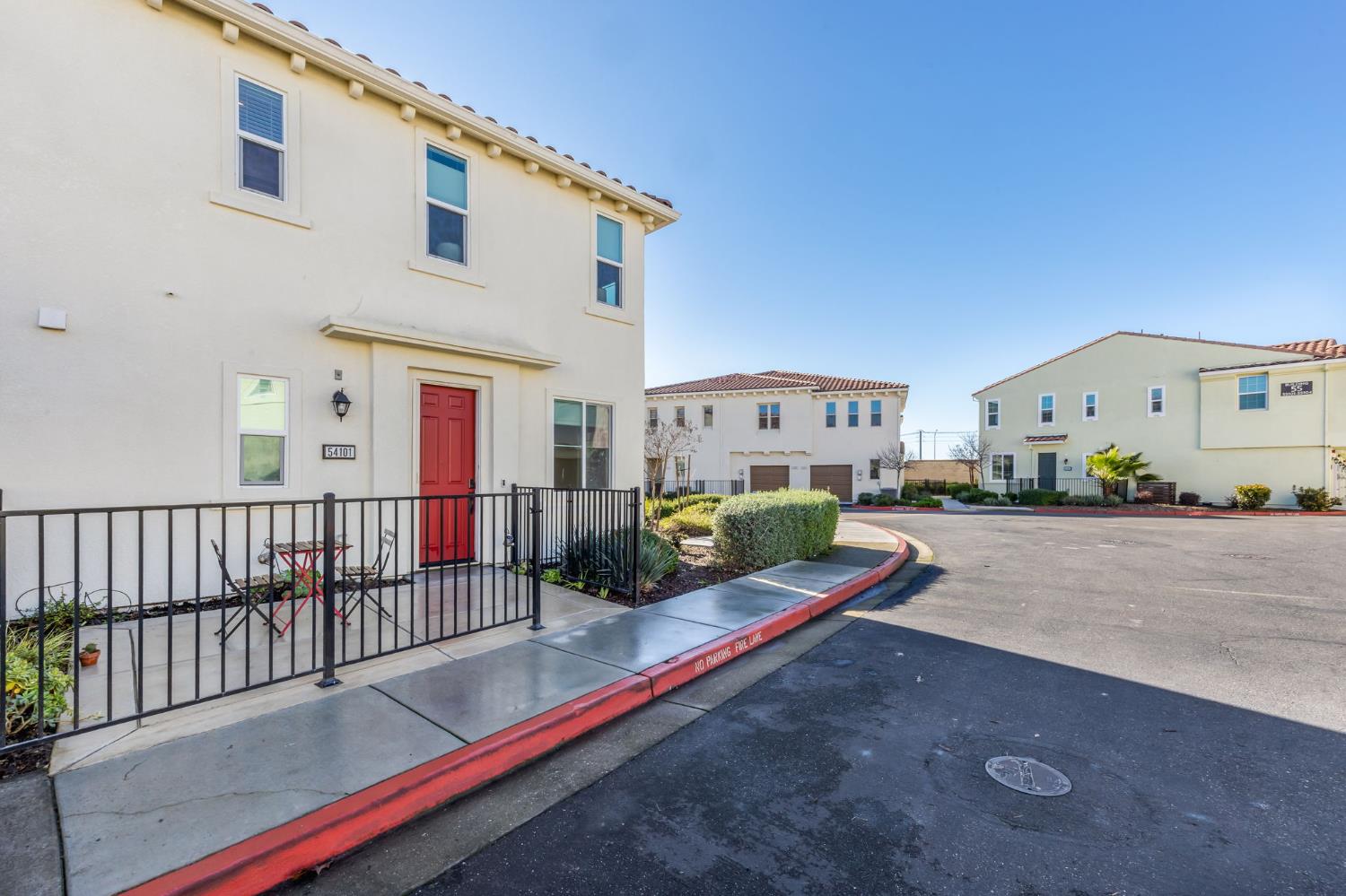 5301 E Commerce Way 54101