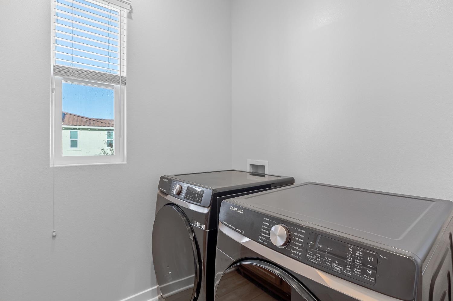 5301 E Commerce Way 54101