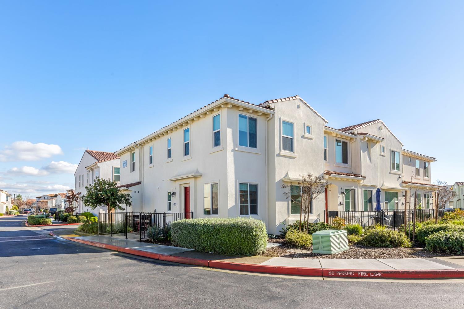 5301 E Commerce Way 54101