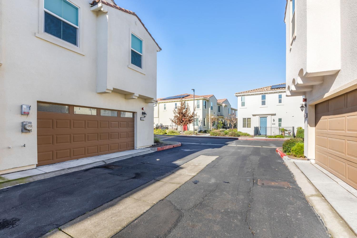 5301 E Commerce Way 54101